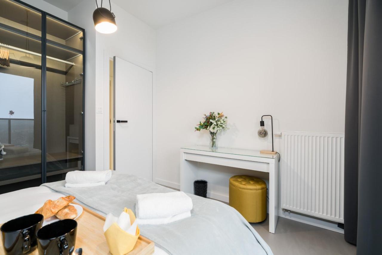 Widokowy Apartament Wojciechowskiego Parking I Loggia By Renters Prestige ポズナン エクステリア 写真